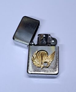 Isqueiro recarregável em aço inóx  Paraquedistas boina